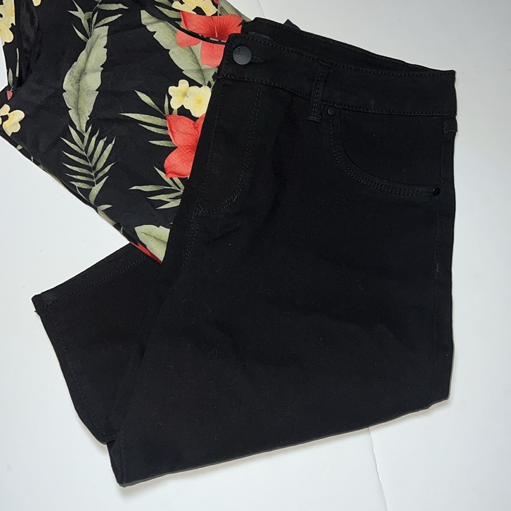 D.Jeans Women’s Denim Shorts 14